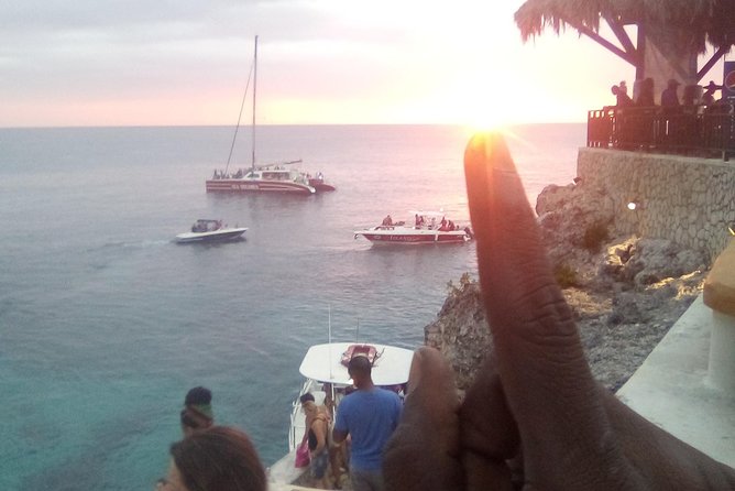 Ricks Cafe - The view from the limestone rocks: why people keep showing up