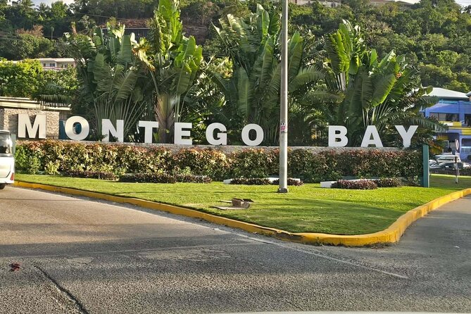 RIU Aquarelle EXCLUSIVE Private Airport Transfer services - RIU Aquarelle Transfer in Trelawny: Why This Is More Than “Just a Ride”
