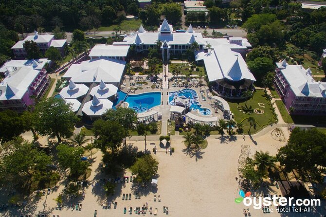 Riu Palace Tropical Bay Resort Private Airport Transfer - Vehicle Sizes for Groups Up to 15: Choose What Fits