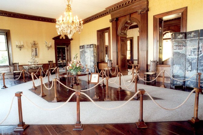 Rose Hall Great House Haunted Night Tour with Admission - Entering Rose Hall Great House: The Candlelit Route and the Live Ghost Moment