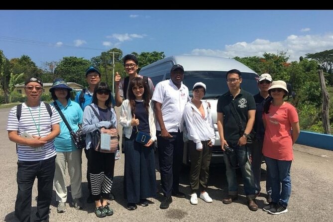 Round-trip Airport Transfer to Grand Palladium Resort & Spa - Meet the Driver Faster With a Name Sign