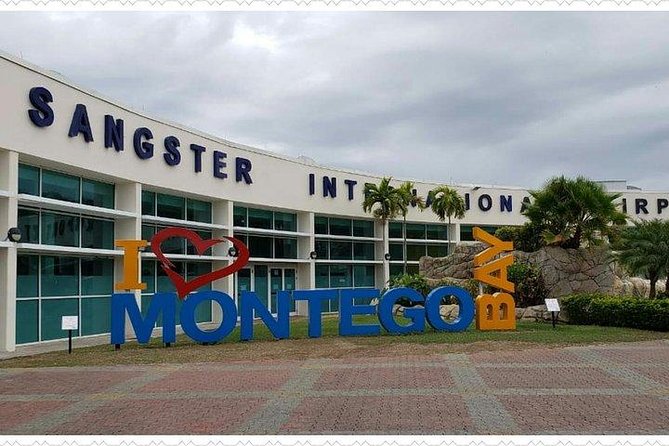 Round-Trip Transfer Airport transfer to Grand Palladium Resort & Spa - Key highlights at a glance