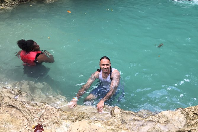 Roundtrip Private Shuttle from Ocho Rios to Blue Hole and Back - Value for $40: Why This Price Works for Ocho Rios
