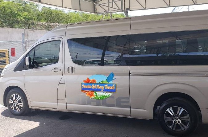Sandals South Coast Private Transfers from Montego Bay Airport - One-Way or Round-Trip: Choose Based on Your Flight Reality