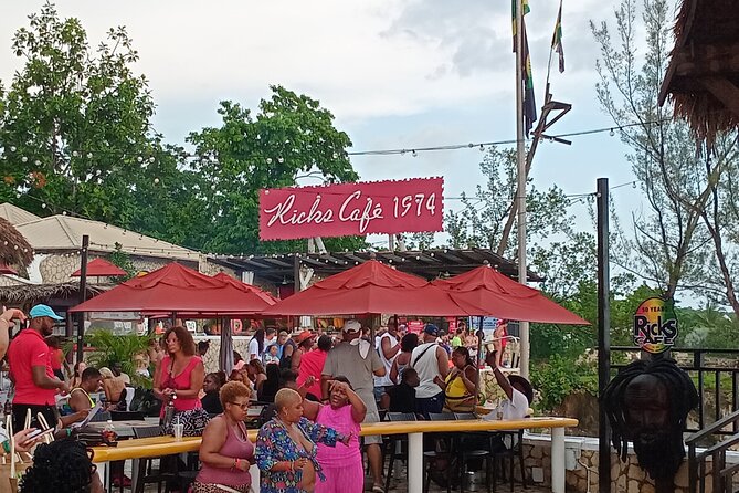 Seven Miles Beach in Negril and Ricks Cafe from Montego Bay - Rick’s Cafe for sunset: DJ music, food, and the main event
