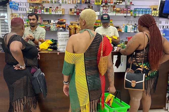 Shopping and Sightseeing Local Guided Tour In Montego Bay - Crafts Market: Where Easy Souvenir Choices Start