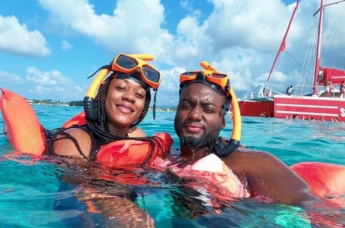 Snorkeling and Shopping in Montego Bay with Hotel pickup - After snorkeling: time on the Hip Strip for sightseeing and shopping