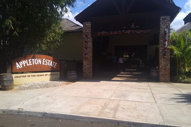 South Coast Cultural Tour History and Nature - Food, Drinks, and What the Included Lunch Gives You