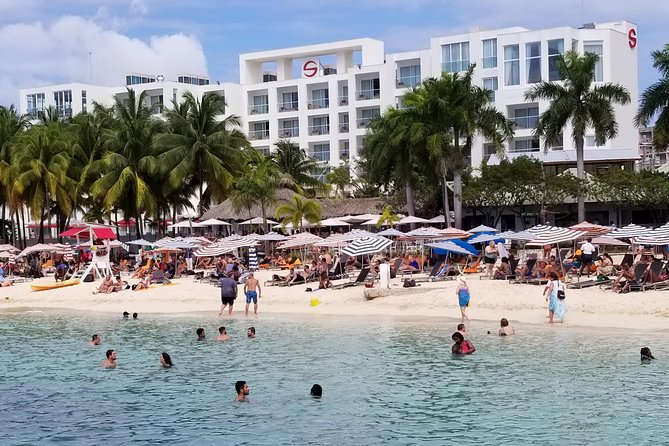 The AMAZING Montego Bay Tour - Your Core Stop: Doctor’s Cave Beach Time Done Right