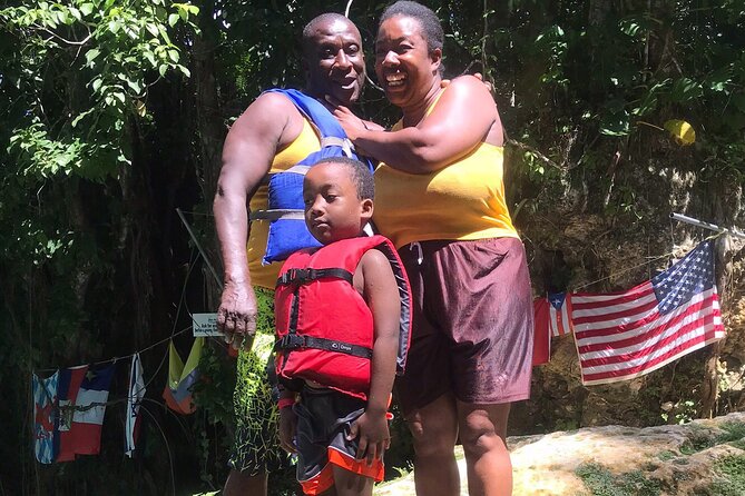Transportation and Tour from Montego Bay to Blue Hole/Secret Falls - Blue Hole And Secret Falls, Plus a Jamaica Road Trip Feel