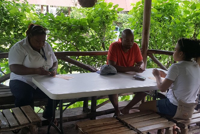 Tubing,Lunch and Shopping from Ocho Rios - Lunch and Drinks: Budgeting for the Extra Cost