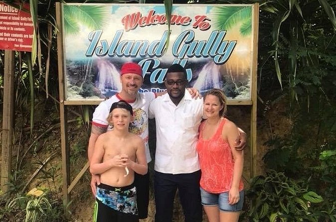 Wet and Wild - Blue Hole and Dunn's River - How the group format affects your experience